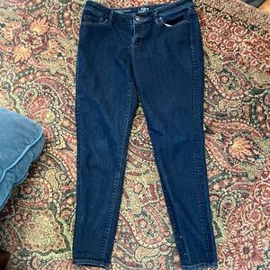 Loft curvy super skinny jeans.  Size 10